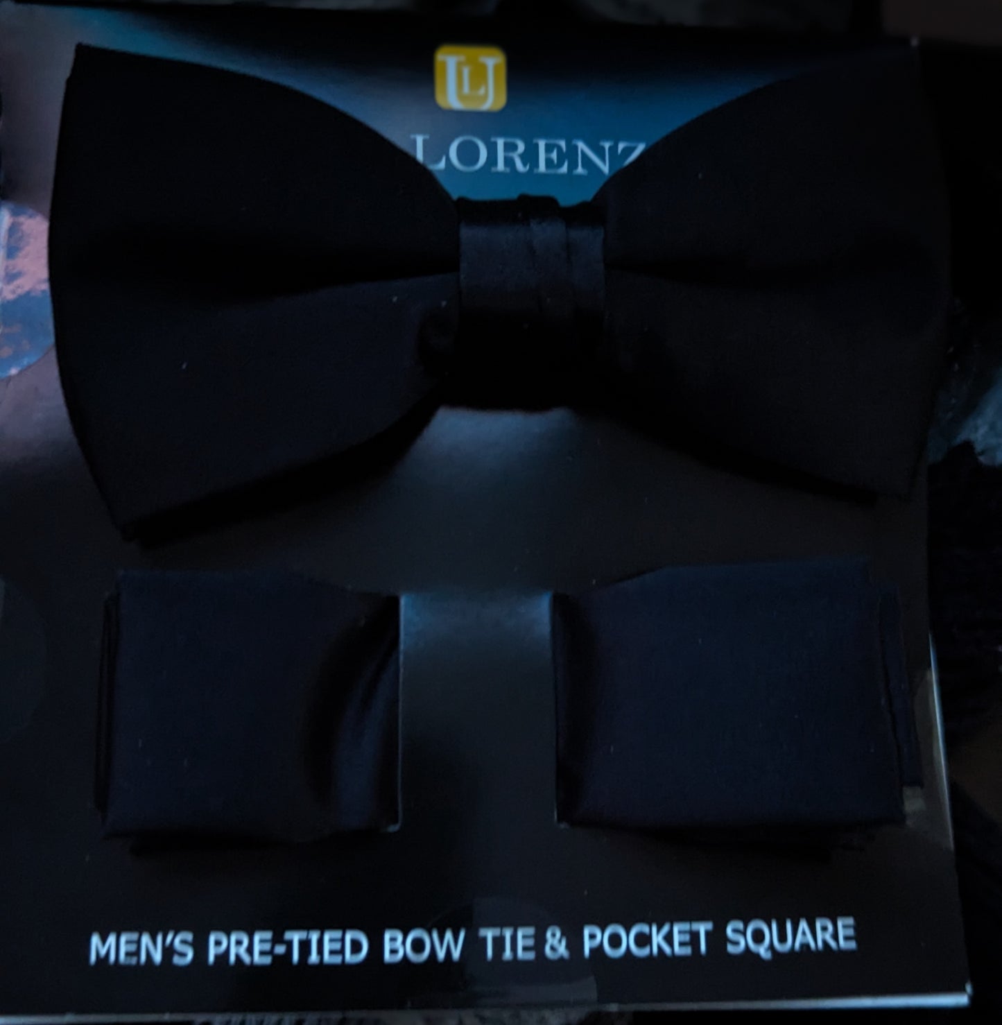 Men's Banded Bow Tie and Hanky